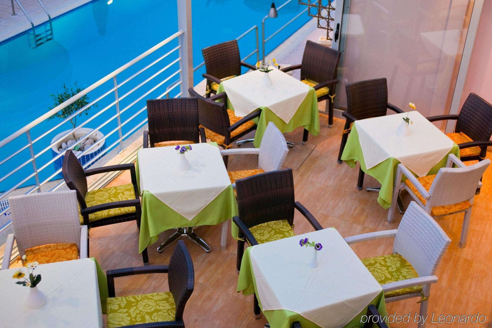 Amaryllis Hotel Apartments Толон Экстерьер фото