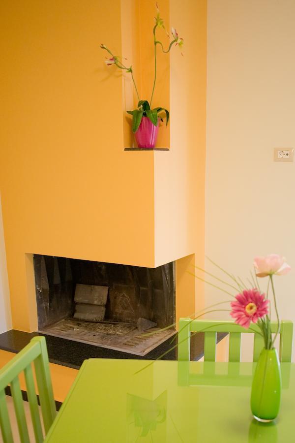 Amaryllis Hotel Apartments Толон Экстерьер фото