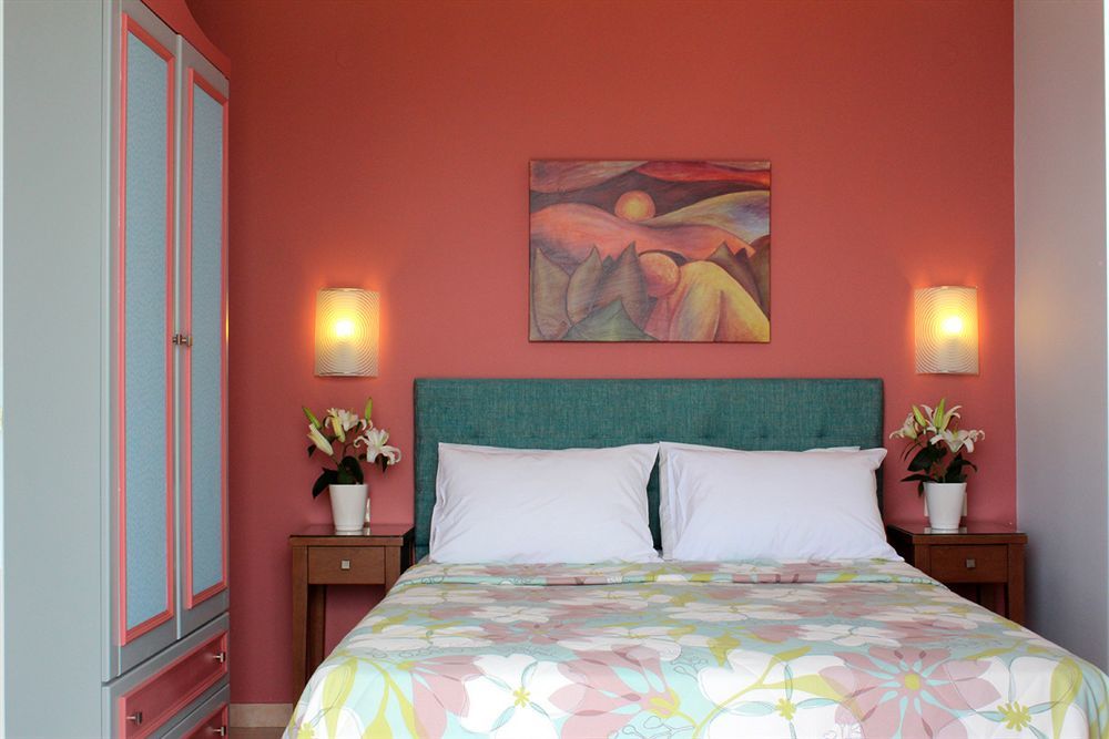 Amaryllis Hotel Apartments Толон Экстерьер фото