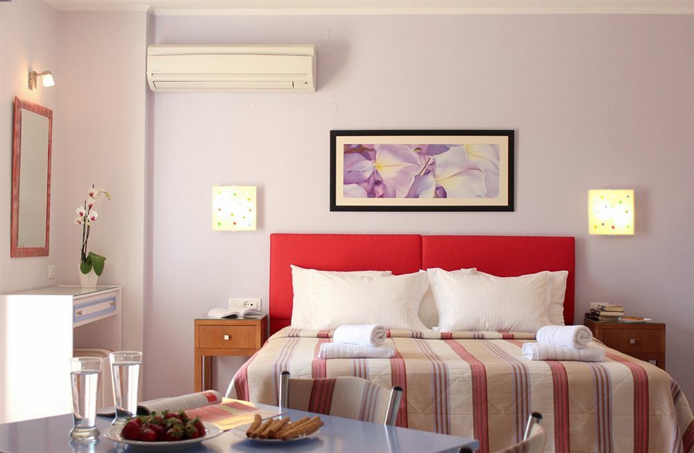 Amaryllis Hotel Apartments Толон Экстерьер фото